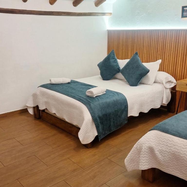 Hotel Boutique Cenit - Standard Triple Room - 2
