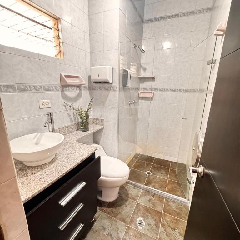 Hostal Galería de la Montaña, Medellin - Standard Double Room with Shared Bathroom - 5