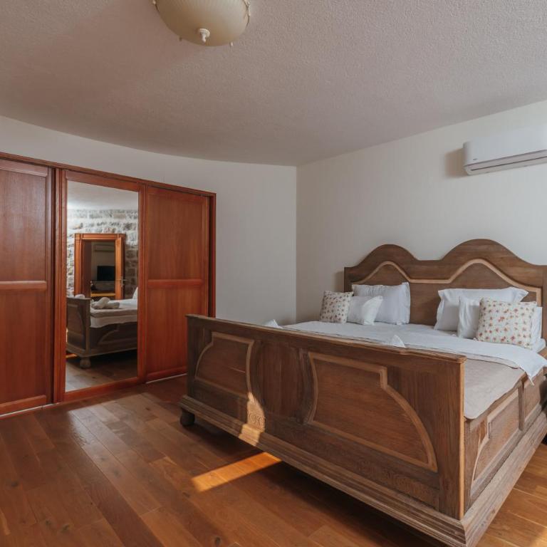 Apartments Pietra Mare - Two-Bedroom Apartment with Sea View - 29