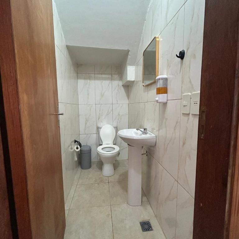Executive House 3BR Luque Near the Airport - Three-Bedroom Apartment - 6