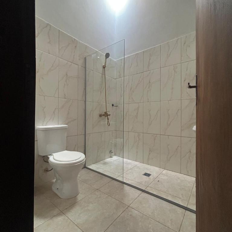 Executive House 3BR Luque Near the Airport - Three-Bedroom Apartment - 12
