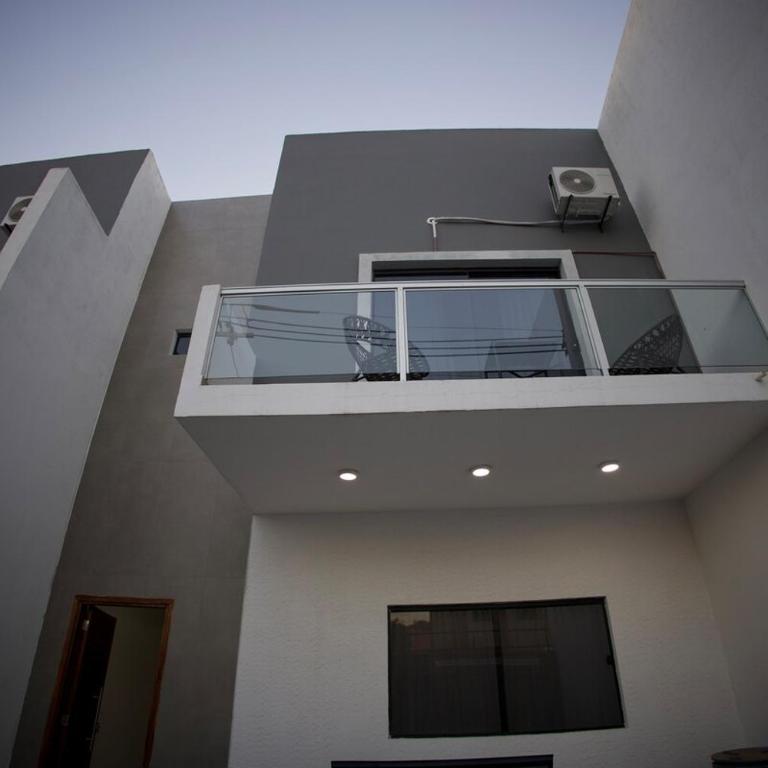 Executive House 3BR Luque Near the Airport - Three-Bedroom Apartment - 13