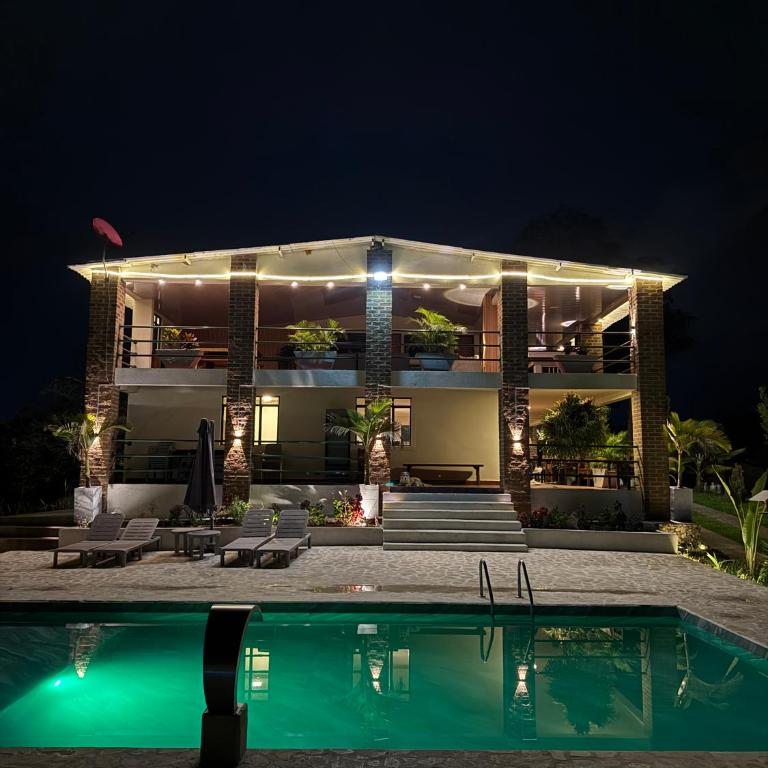 Nido Tangara - Finca Boutique Piscina y Vista - Pereira, Colombia - Seven-Bedroom House - 84