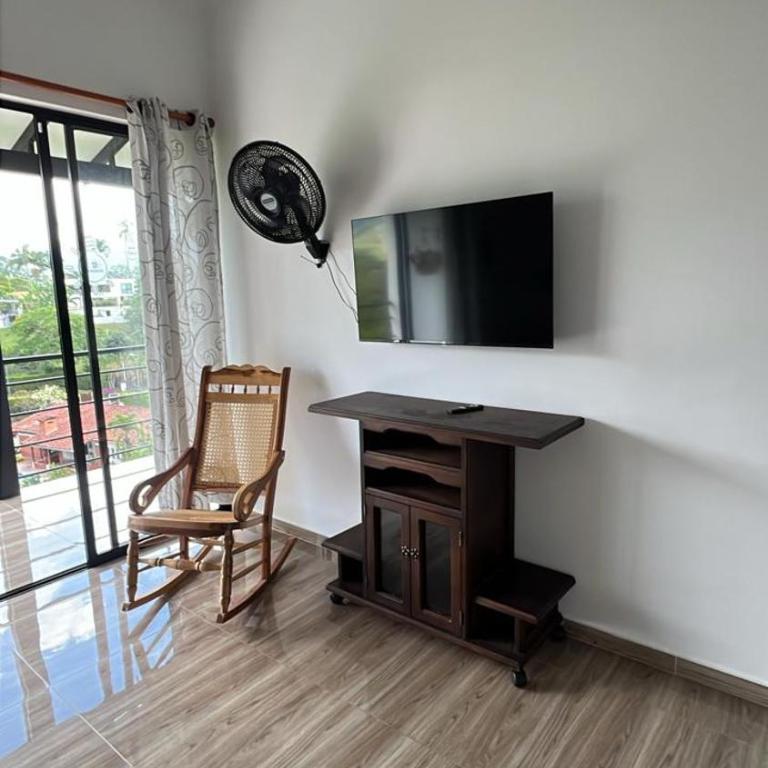 Finca Villa AlCon - Hostel - Deluxe Double Room with Balcony - 6