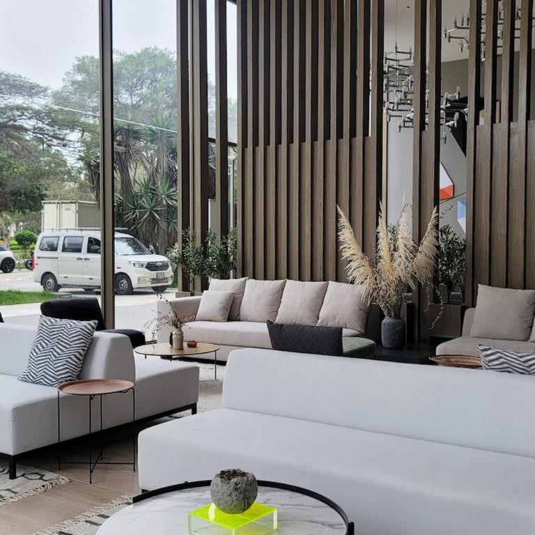 Luxury and Private Pool in the Heart of Barranco - Apartment with Park View - 31