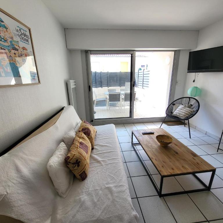 T2 Rénové avec Terrasse à 200m de la Plage, Proche Commerces - Les Sables-d'Olonne - FR-1-92-814 - Apartment (4 Erwachsene) - 6