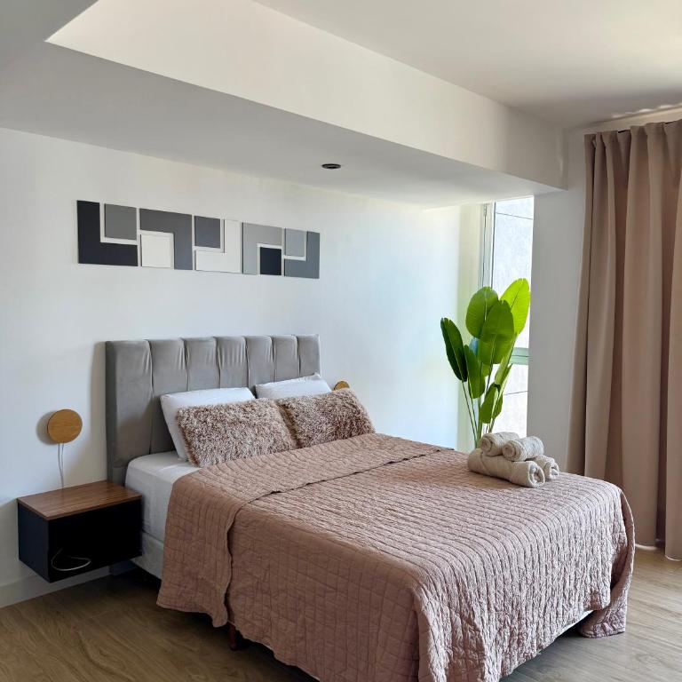 MarDelSuites - Studios Modernos Piso Alto - Vista al Mar, Pileta, Cochera, AC, 2min Playa - Deluxe Studio - 2