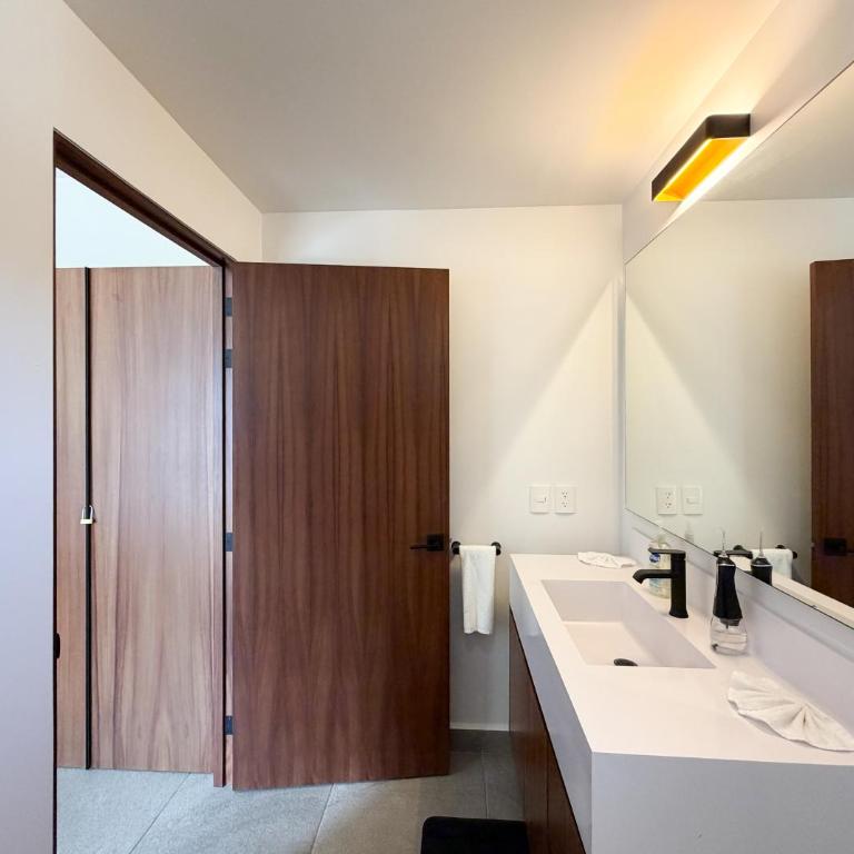Oasis Riverfront Resort-Style One Bedroom - Apartamento de 1 dormitorio - 33