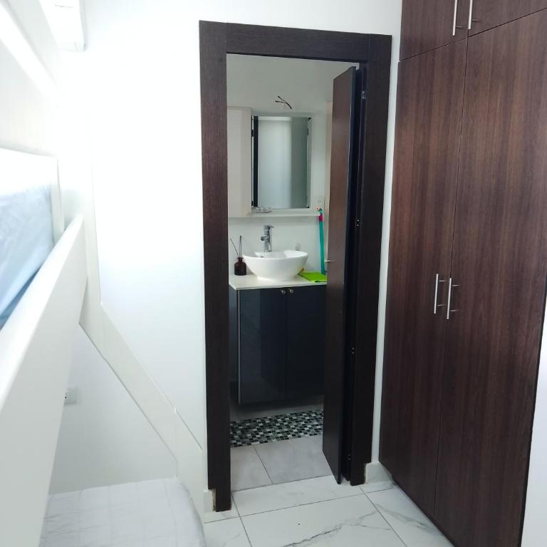 Kennedy Suite acogedora, cerca de la Clínica y Centros Comerciales - Guayaquil - - Apartment - 19