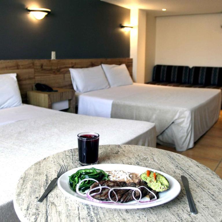Hotel Universo - Suite K - 2 camas extragrandes - 8