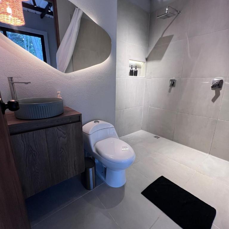 Apartaestudio con balcón y vista a la montaña cerca del aerouerto - Apartamento de 2 dormitorios - 28
