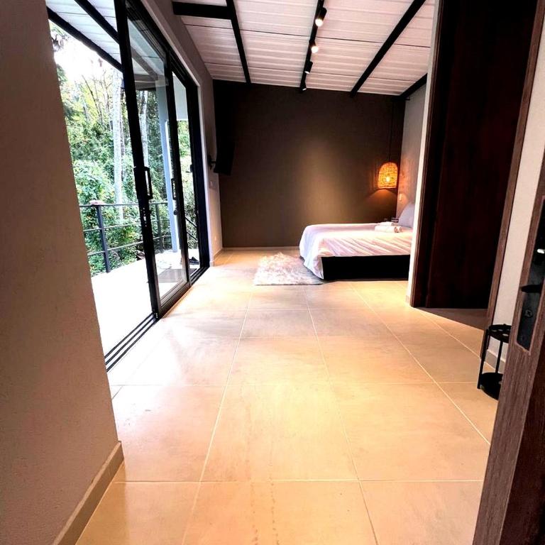 Apartaestudio con balcón y vista a la montaña cerca del aerouerto - Apartamento de 2 dormitorios - 39