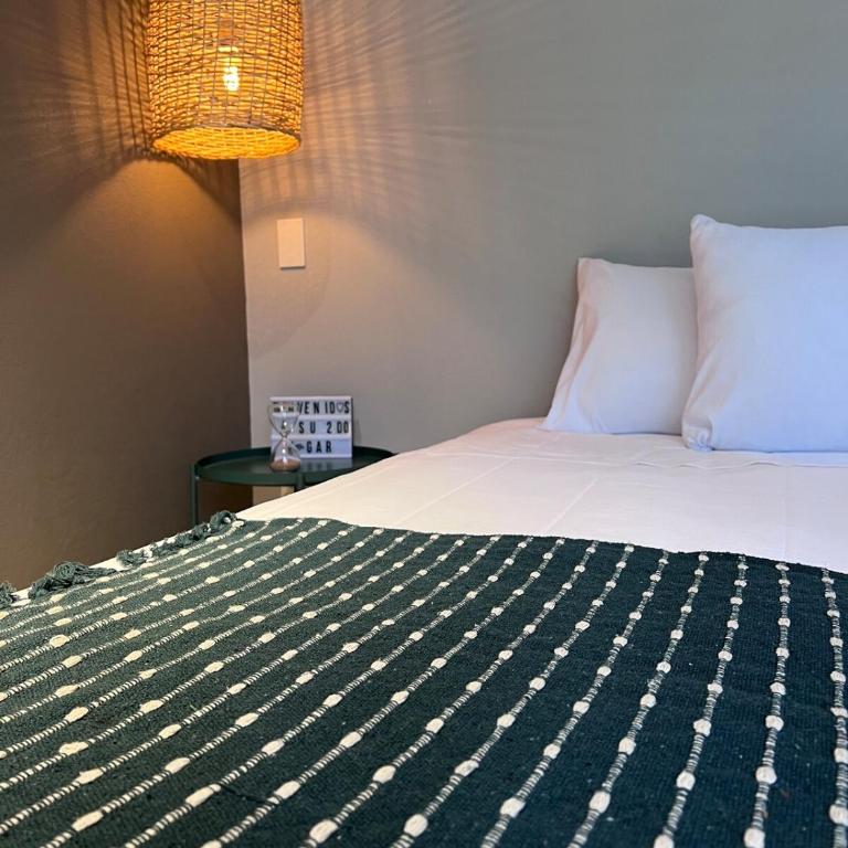 Apartaestudio con balcón y vista a la montaña cerca del aerouerto - Apartamento de 2 dormitorios - 45