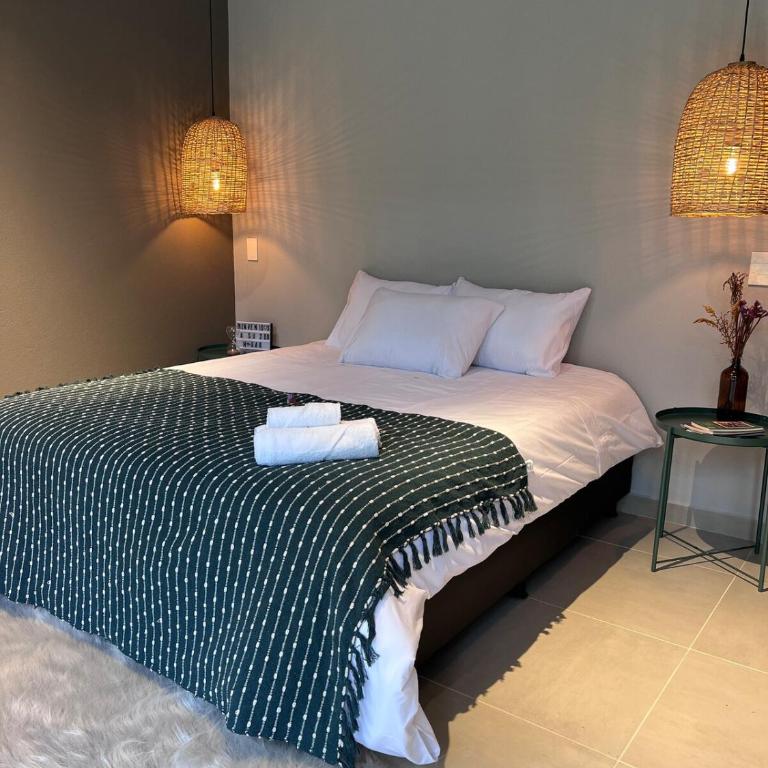 Apartaestudio con balcón y vista a la montaña cerca del aerouerto - Apartamento de 2 dormitorios - 47