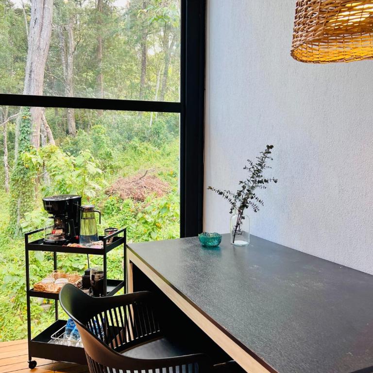 Apartaestudio con balcón y vista a la montaña cerca del aerouerto - Apartamento de 2 dormitorios - 54