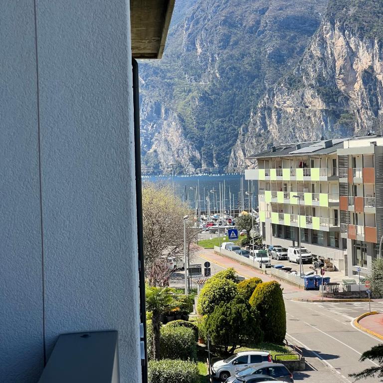 Entire flat, 1 minute walk from lake of Garda - Appartamento con 2 Camere da Letto - 17