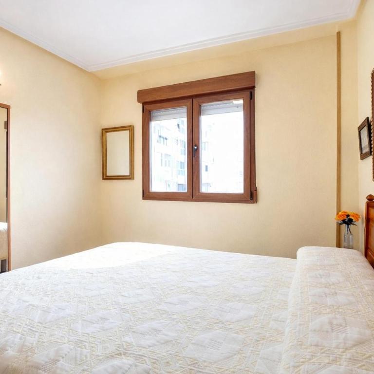 3 Bedroom Beautiful Apartment In Gandía - Apartamento de 3 dormitorios - 10