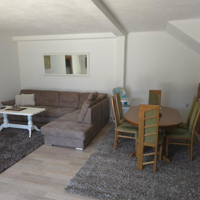 Villa Lena - Three-Bedroom Villa - 33