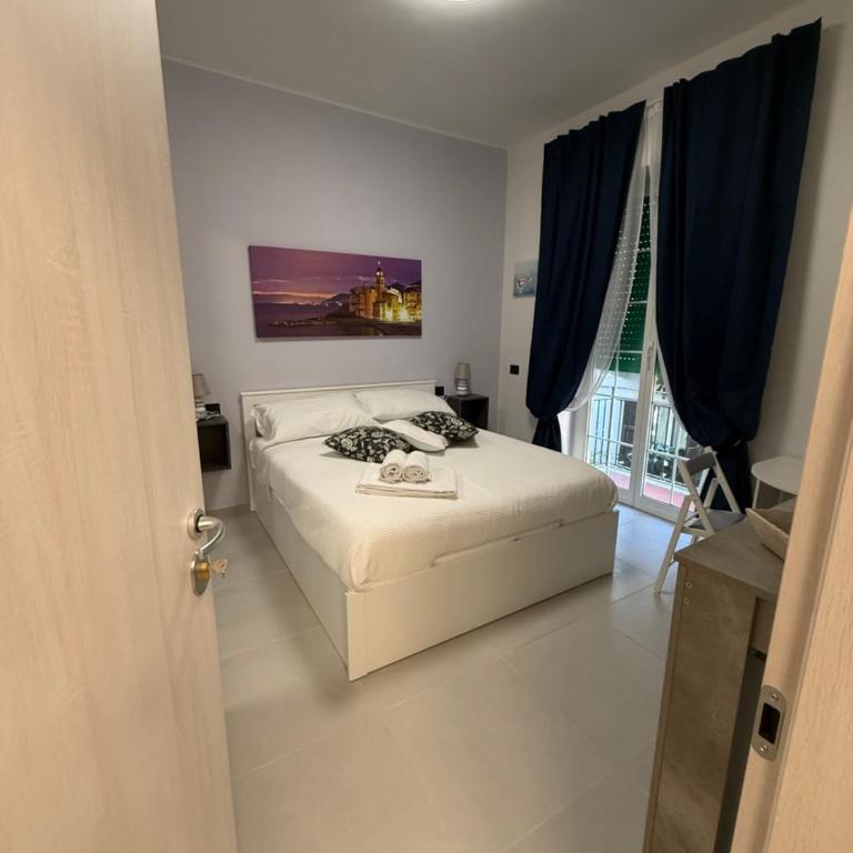 Sogni di Genova - Camera Matrimoniale con Balcone (2 Adulti + 1 Bambino) - 1