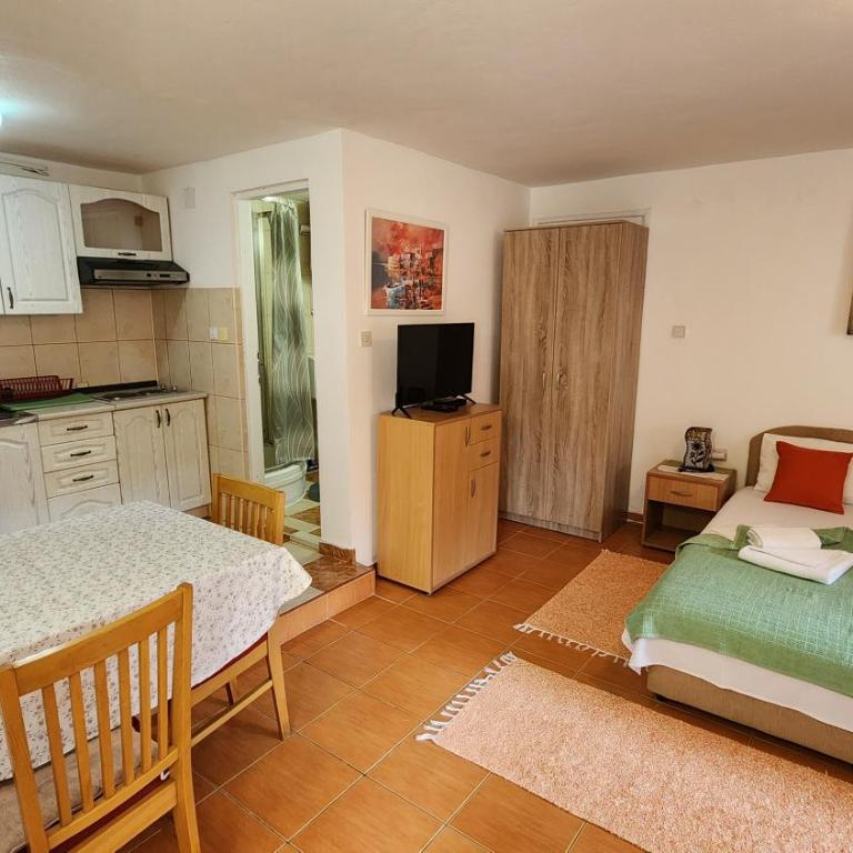Guesthouse Tri Palme - One-Bedroom Apartment - 3