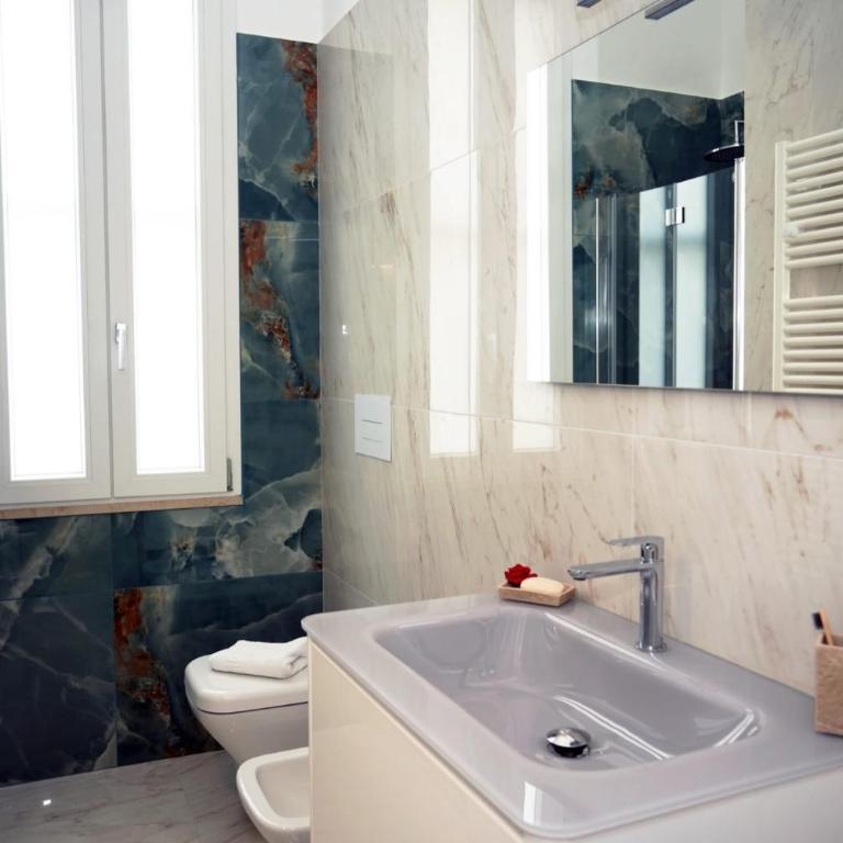 Luxury Suite ATHENA - MINERVA - Camera Matrimoniale con Balcone - 5