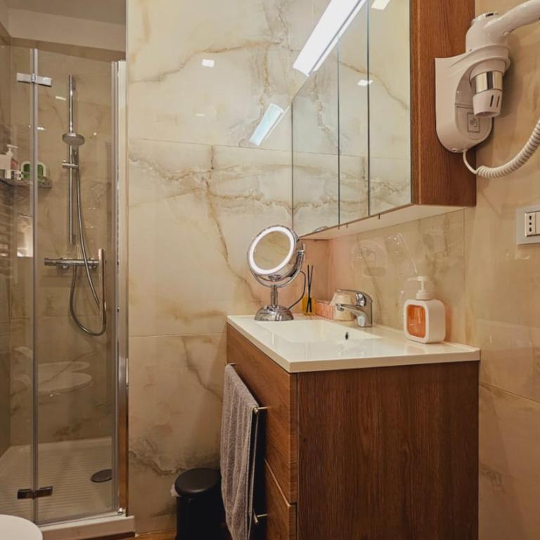 Little Paradise - Arona - 2 minuti dal lago - Appartamento con 2 Camere da Letto - 38