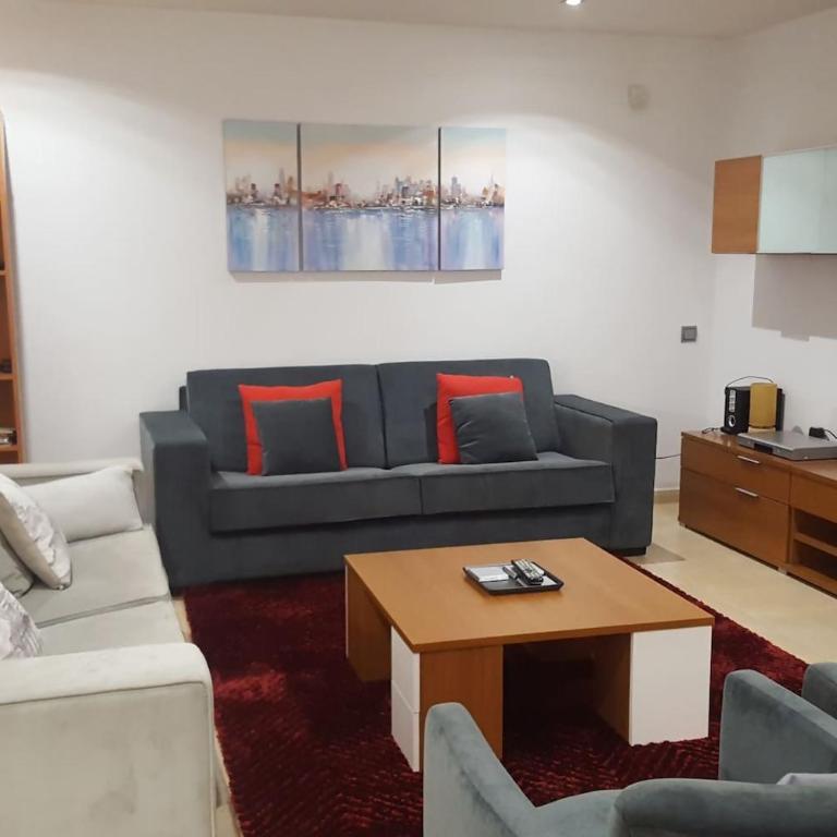 Vivienda amplia y cómoda hasta 10 huéspedes. - Apartamento - 2
