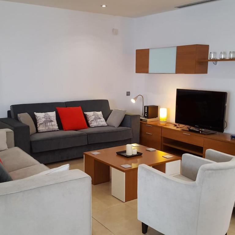 Vivienda amplia y cómoda hasta 10 huéspedes. - Apartamento - 15