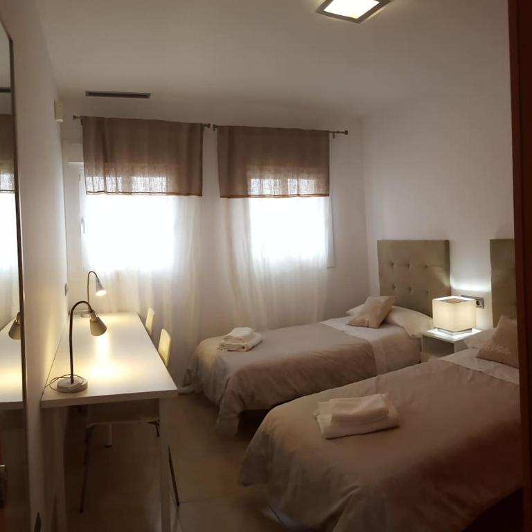 Vivienda amplia y cómoda hasta 10 huéspedes. - Apartamento - 26