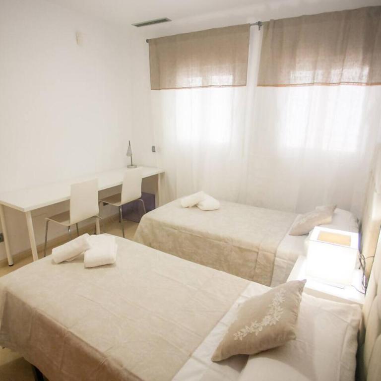 Vivienda amplia y cómoda hasta 10 huéspedes. - Apartamento - 37