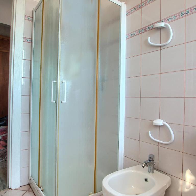 Vicino al Centro e al Mare con Balcone, WiFi e AC - Appartamento con 1 Camera da Letto - 13