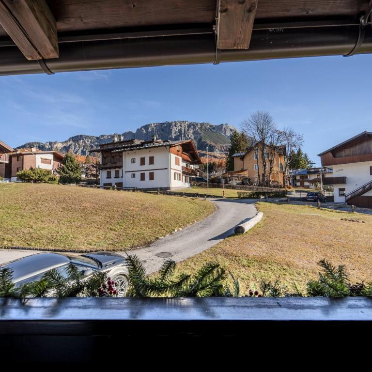 Relax e panorama a Cortina, accogliente appartamento a Pecol - Appartement en Duplex - 12