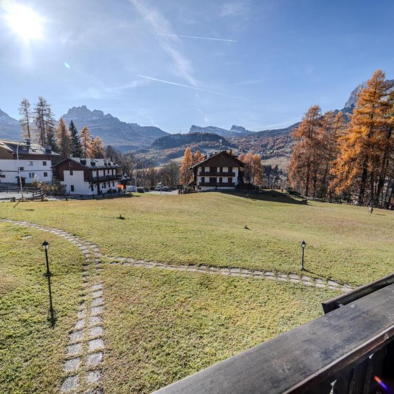 Relax e panorama a Cortina, accogliente appartamento a Pecol - Appartement en Duplex - 16