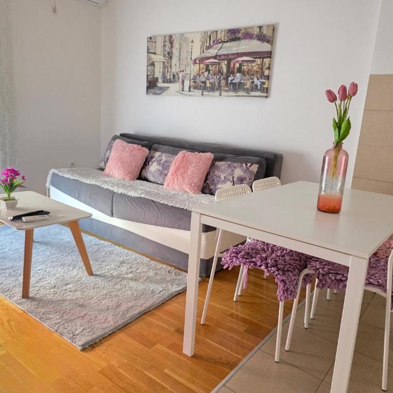 Nakiiii apartmanii - One-Bedroom Apartment - 12