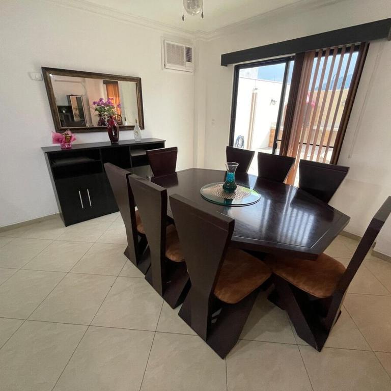 House with pool in private area - Casa de 4 dormitorios - 2