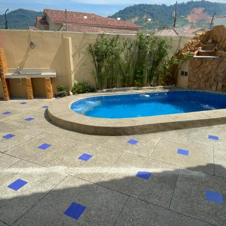 House with pool in private area - Casa de 4 dormitorios - 54