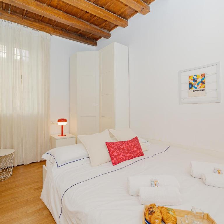 Milano 2 BDR Flat - direct Tram 15 min DUOMO - Appartamento con 2 Camere da Letto - 40