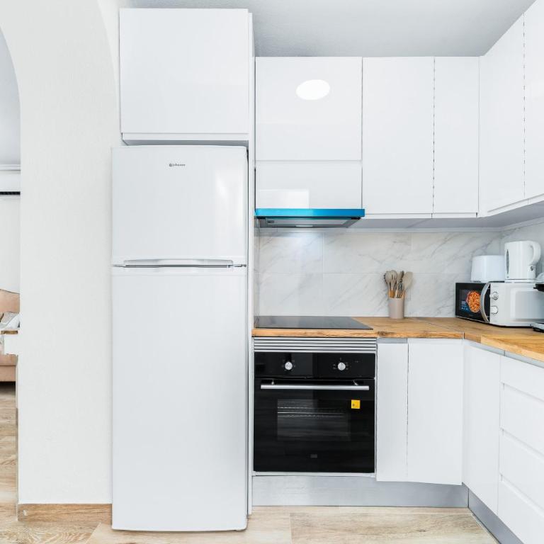 Sunny Molino Retreat with Pool & Terrace - Apartamento con terraza - 4