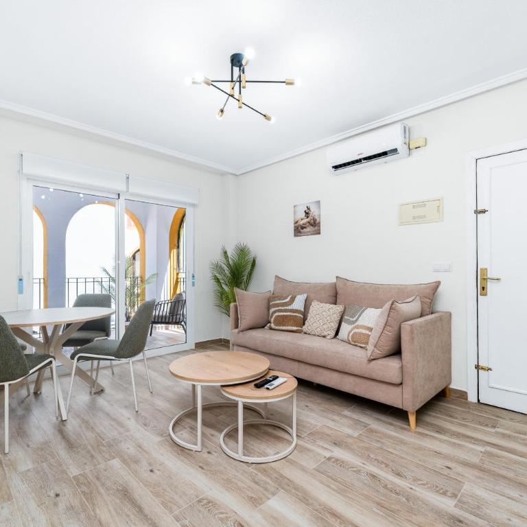 Sunny Molino Retreat with Pool & Terrace - Apartamento con terraza - 3