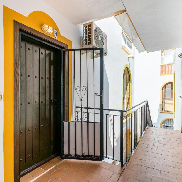 Sunny Molino Retreat with Pool & Terrace - Apartamento con terraza - 15