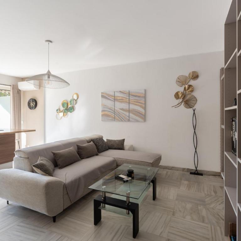 Chateau de la Mer - Appartement 2 Chambres avec Terrasse, Climatisation, Parking Prive Securise - A 100m des plages - Appartement 2 Chambres avec Terrasse - 7
