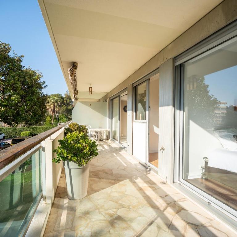 Chateau de la Mer - Appartement 2 Chambres avec Terrasse, Climatisation, Parking Prive Securise - A 100m des plages - Appartement 2 Chambres avec Terrasse - 13