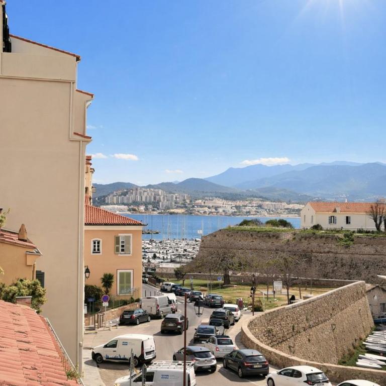 "A Citadedda" – Cœur de Ville | by Efficios - Appartement 1 Chambre avec Vue sur la Mer et Terrasse - 2