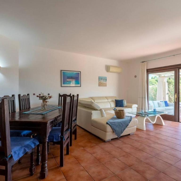 Villa Bianco & Blu - Piscina Privata - Three-Bedroom Villa - 33