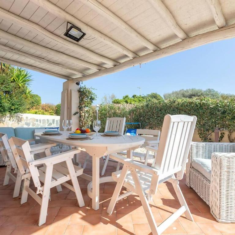 Villa Bianco & Blu - Piscina Privata - Three-Bedroom Villa - 38