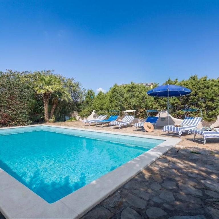 Villa Bianco & Blu - Piscina Privata - Three-Bedroom Villa - 41