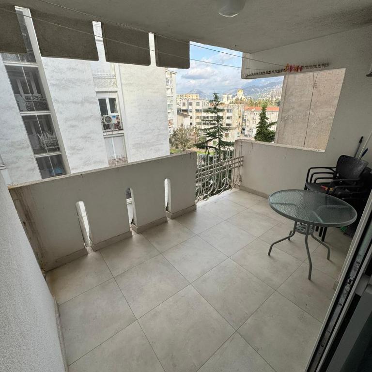 The Urban Oasis - One-Bedroom Apartment - 8