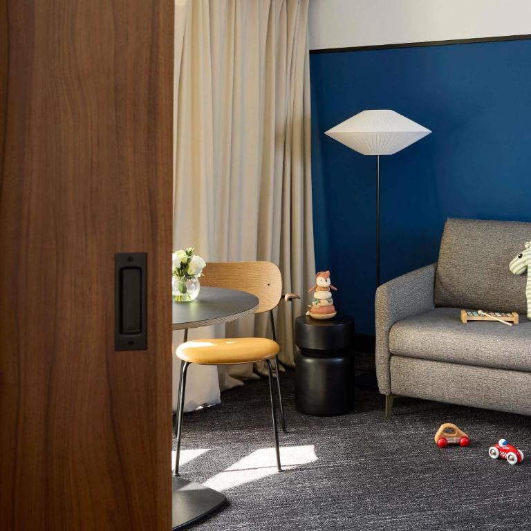 Mercure Caen Centre Port De Plaisance - Chambre Familiale avec Lit Double et Canapé-Lit - 3