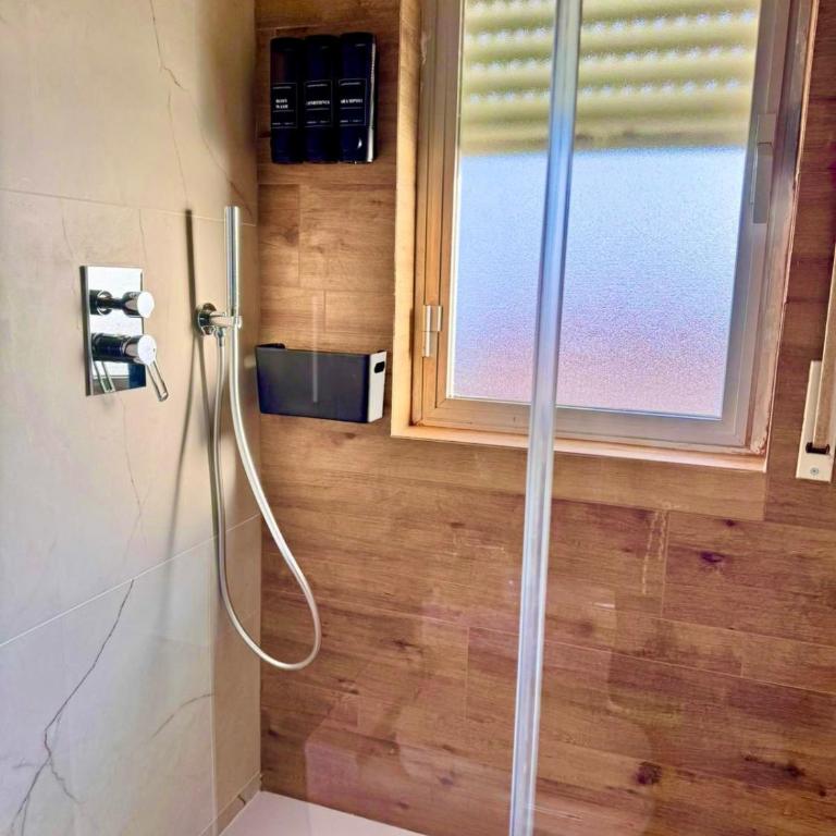 Area 51 - Two-Bedroom Apartment - Oceanfront - 10