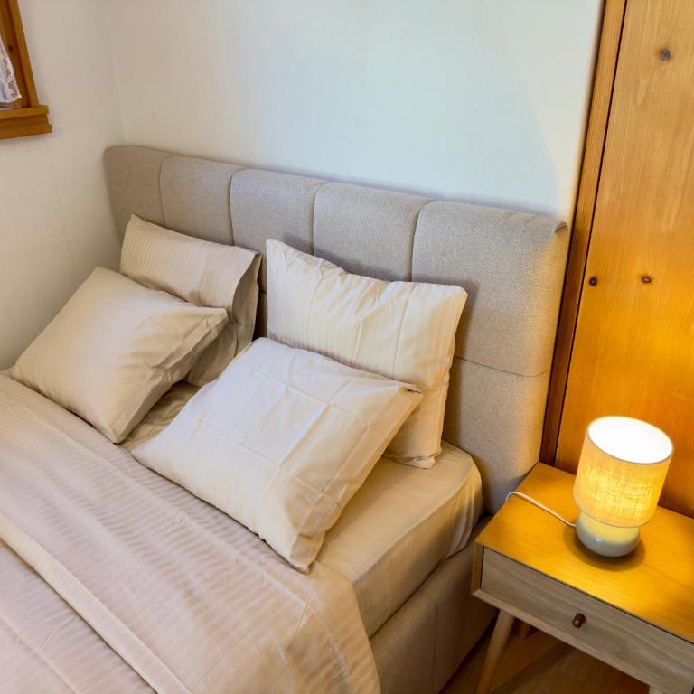 Alpine Home with Lounge - 10 min from St Moritz - Standard Apartment mit 3 Schlafzimmern - 12